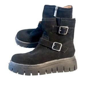 NWOT J/Slides Texas Suede Boots. Size 7.